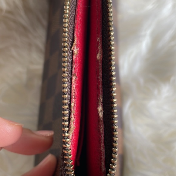 Authentic Louis Vuitton Damier Ebene Cosmetic Pouch - Picture 12 of 16